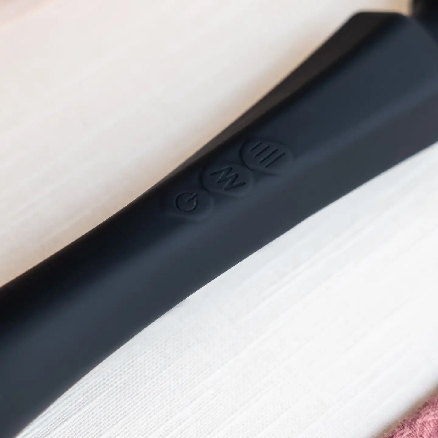 Zwarte Duurzame Magic Wand Vibrator voor stimulatie van de clitoris van the TNLC via LieLei